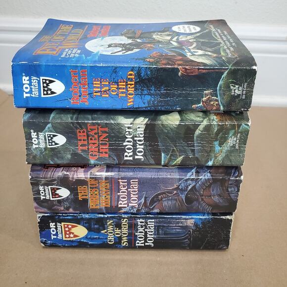 Robert Jordan Paperback Lot of 4 - Books 1,2,5,7 Mass Market Wheel Of Time - Picture 3 of 9